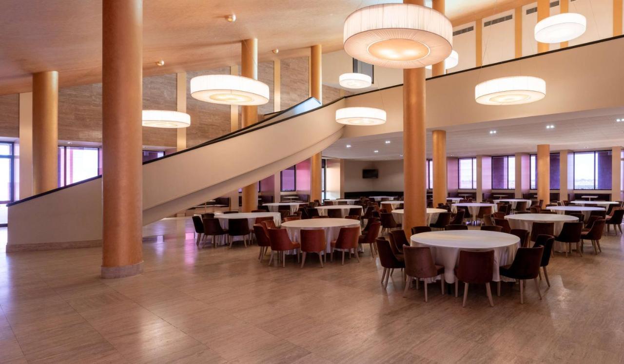 Radisson Blu Hotel NʼDjamena Zewnętrze zdjęcie