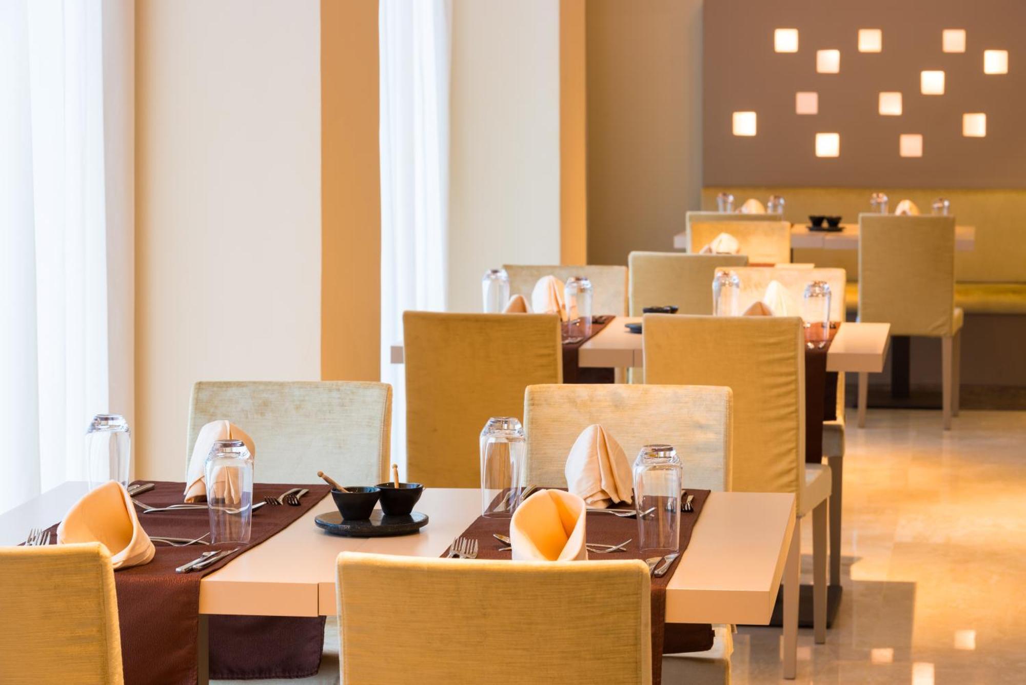 Radisson Blu Hotel NʼDjamena Zewnętrze zdjęcie